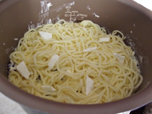 Budinca-spaghete-branza-merisoare-multicooker-Philips-5