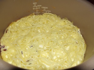 Budinca-spaghete-branza-merisoare-multicooker-Philips-7