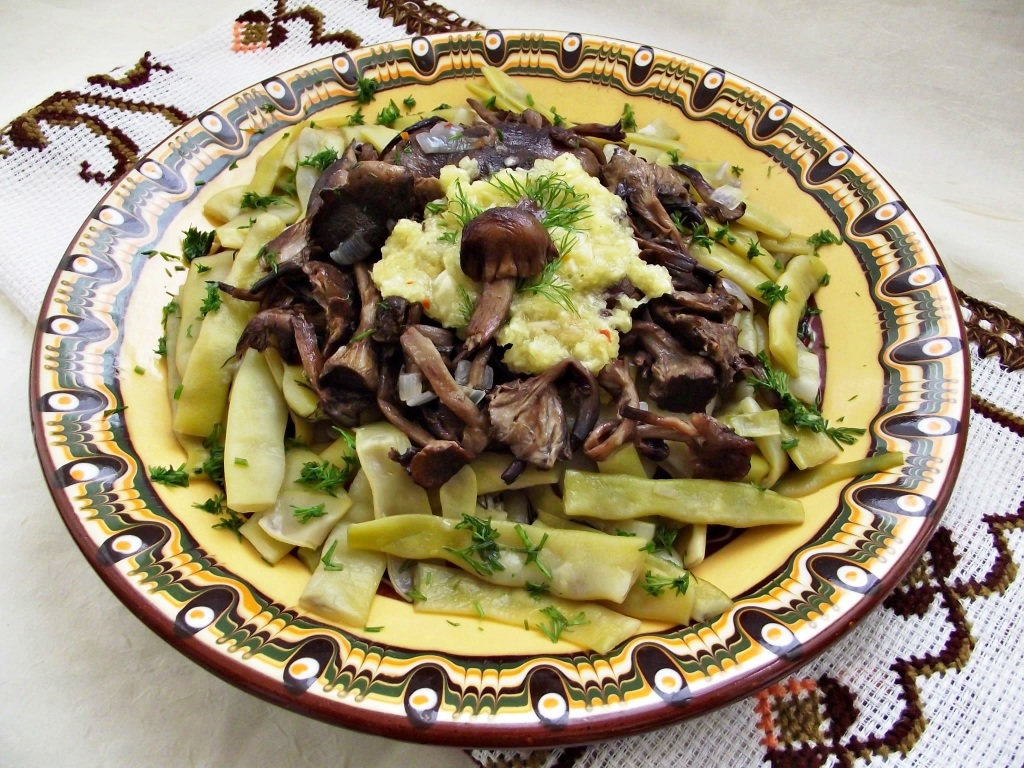 Fasole-verde-cu-ghebe-si-usturoi-5