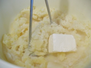 Chifle-cu-branza-si-cartofi-2
