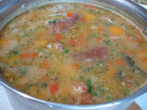Ciorba-de-fasole-cu-ciolan-afumat-6