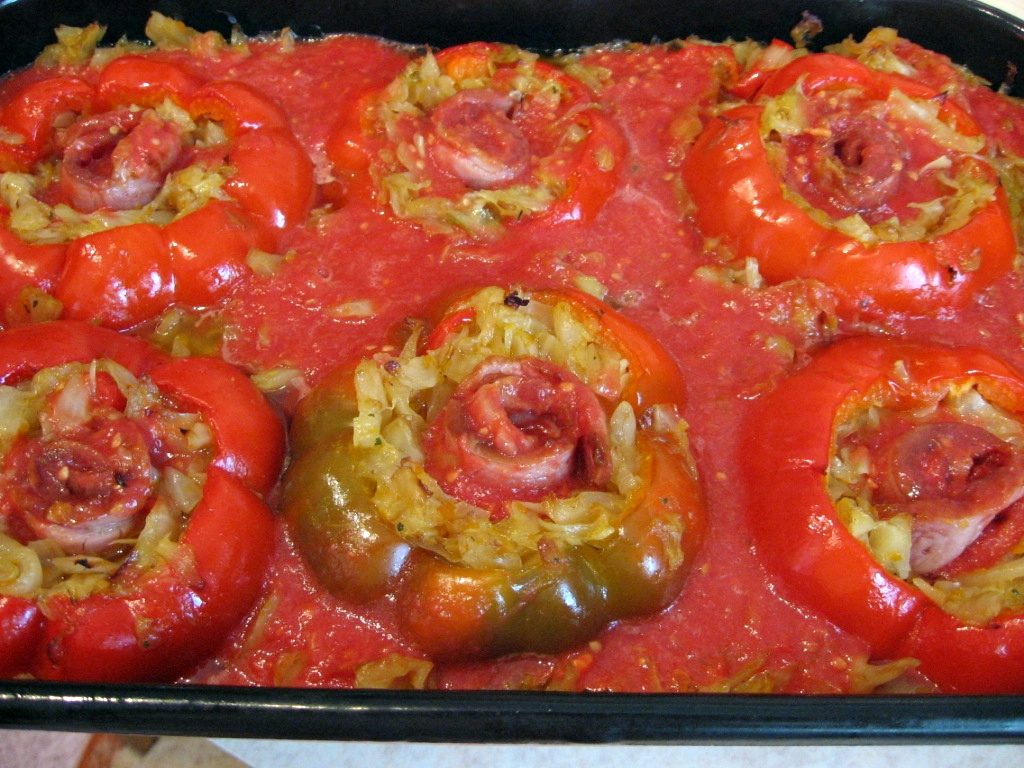 Gogosari umpluti cu varza si bacon