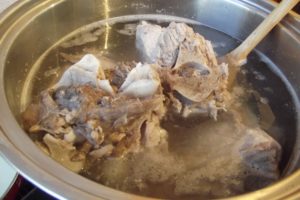 Ciorba-oase-porc-acrita-zeama-varza-3