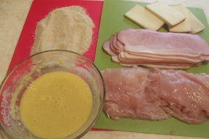 Ingrediente pentru snitele de pui umplute Ingrediente pentru snitele de pui umplute