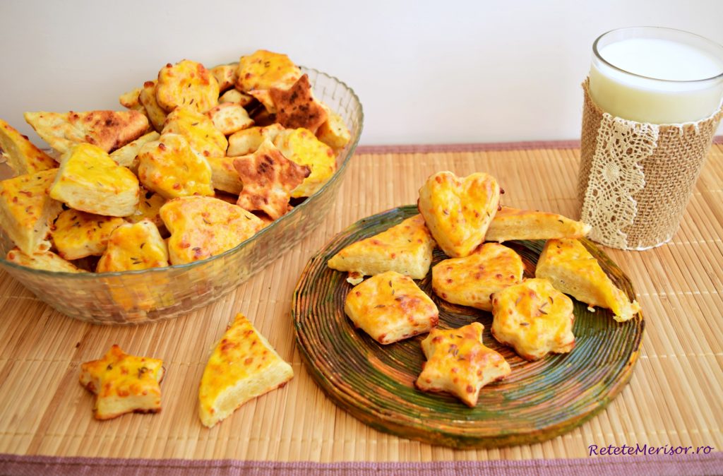 Biscuiți aperitiv cu cașcaval afumat și bere cu ghimbir