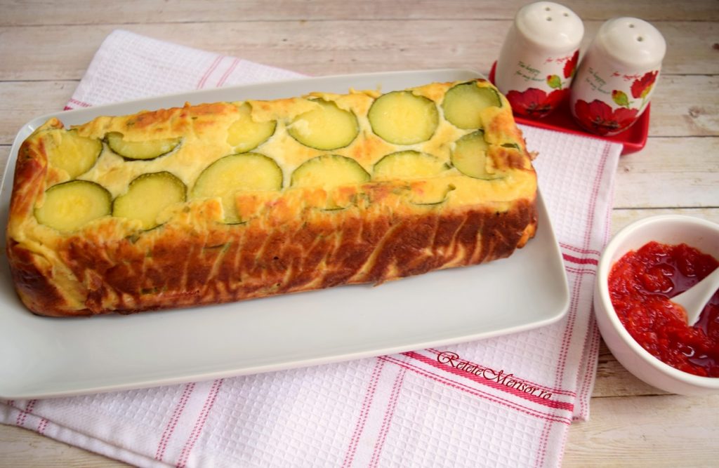 Chec aperitiv cu șuncă presată și zucchini