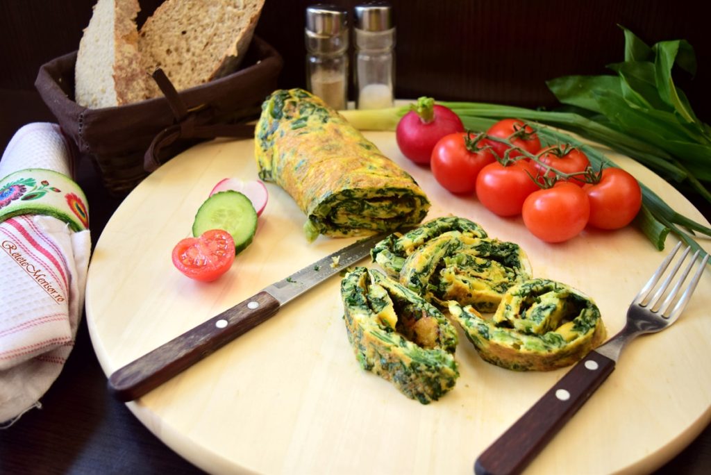 Omletă cu spanac și leurdă