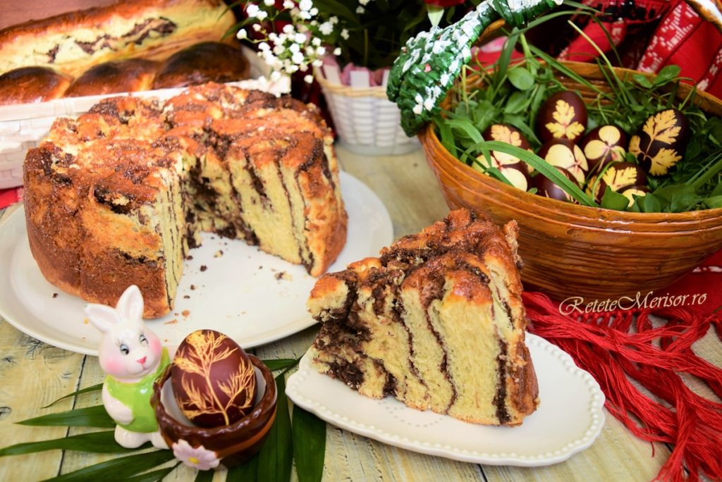 Cozonac Rosenkranz sau Cozonac cu zahăr caramelizat porționat