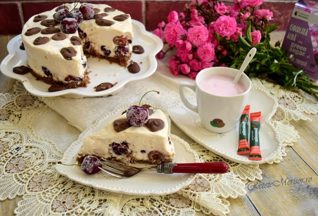 Cheesecake cu cireșe și green sugar porționat
