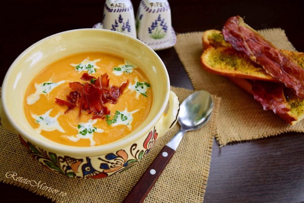Rețeta Supă cremă de legume cu bacon crocant -