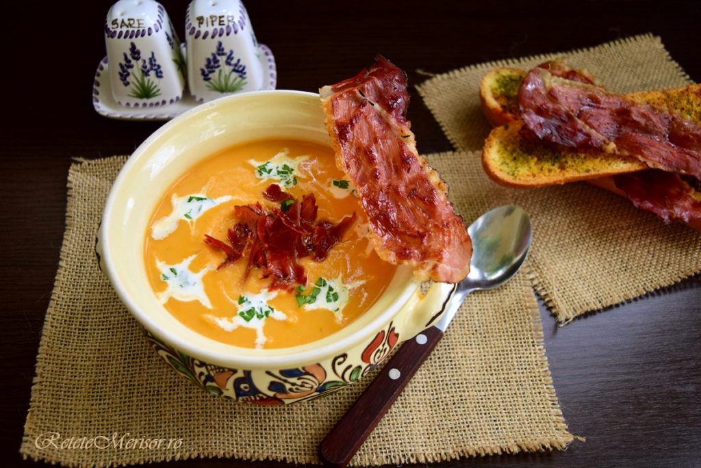 Rețeta Supă cremă de legume cu bacon crocant -