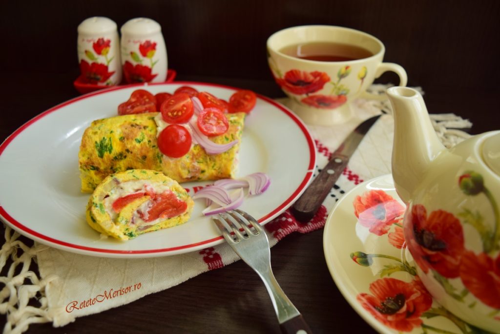 Omletă umplută cu brânză și ardei copt
