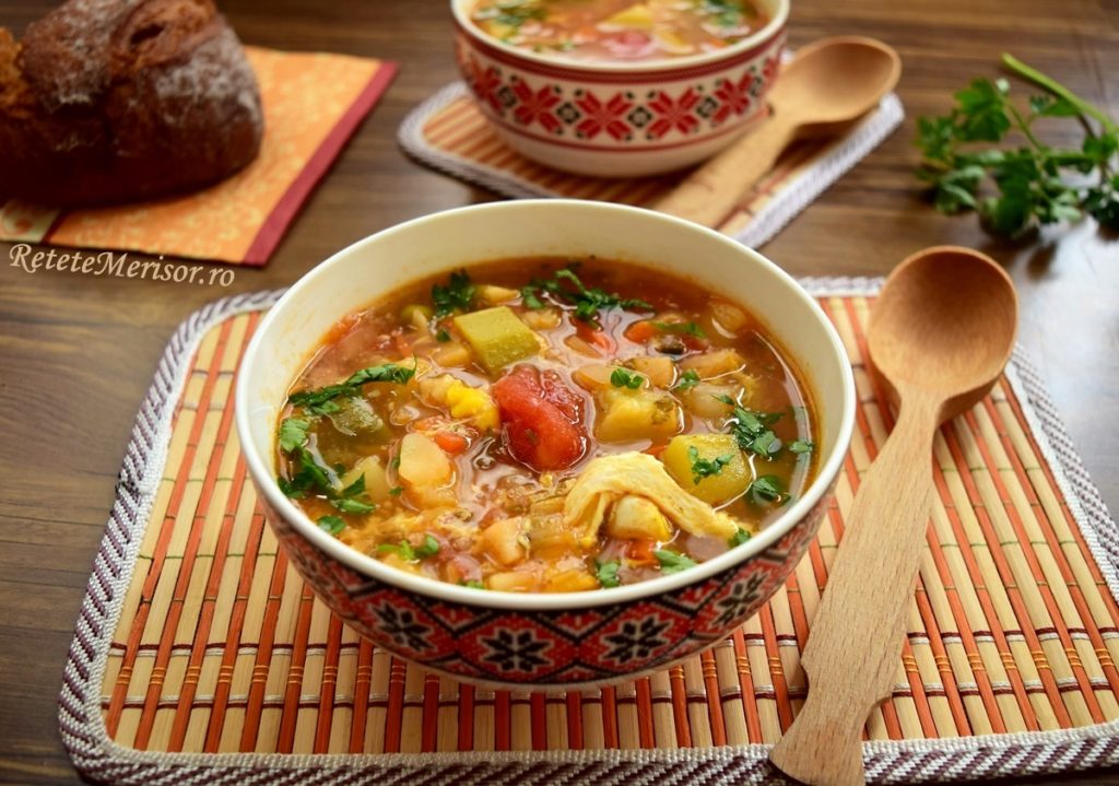 Ciorbă de legume cu franjuri de ou