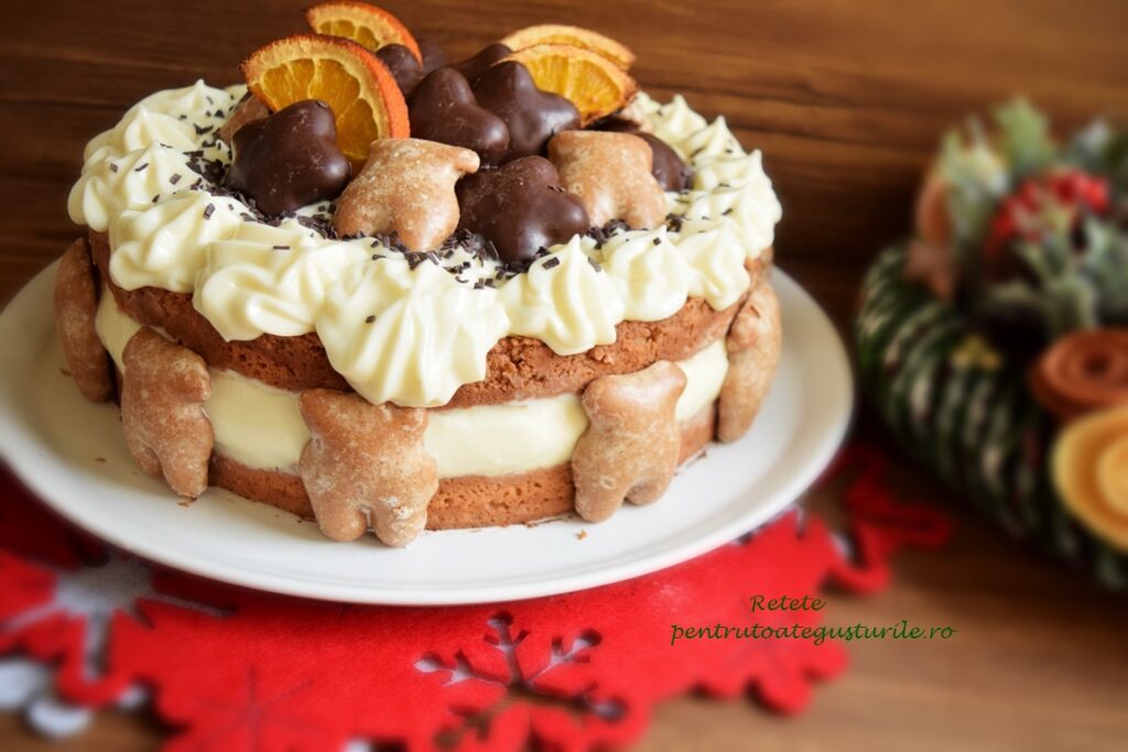 Tort cu blaturi de turtă dulce Tort cu blaturi de turtă dulce