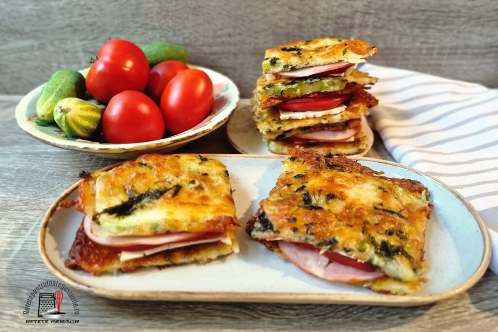 Sandvișuri crocante din dovlecei cu mozzarella și parmezan